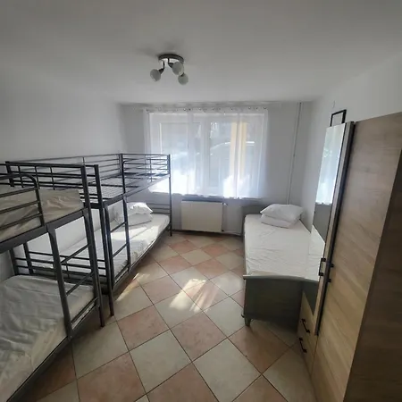 Bed & Breakfast Rooms4rest Popularna - Private For Tourists *
