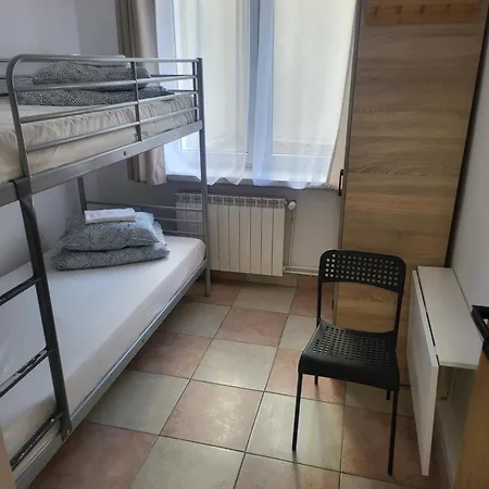 Bed & Breakfast Rooms4rest Popularna - Private For Tourists *