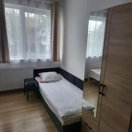 Bed & Breakfast Rooms4rest Popularna - Private For Tourists Varsavia