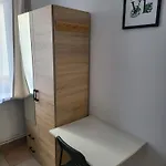 Rooms4rest Popularna - Private For Tourists 住宿加早餐酒店 华沙