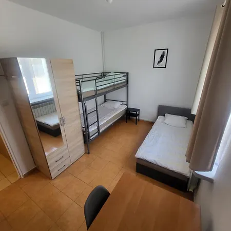 Nocleg ze śniadaniem Rooms4rest Popularna - Private For Tourists *