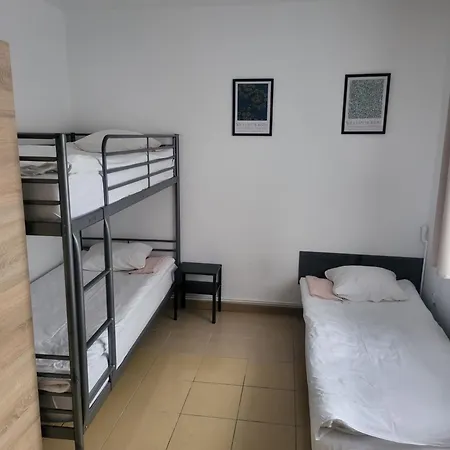 Rooms4rest Popularna - Private For Tourists Couette-café *