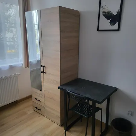 Couette-café Rooms4rest Popularna - Private For Tourists *