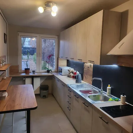 Frühstückspension Rooms4rest Popularna - Private For Tourists *